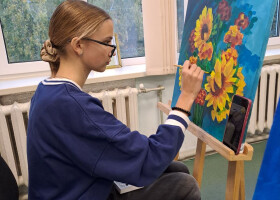 Робота учениці ПДХШ імені Святослава Пашинського подарована меру французького міста