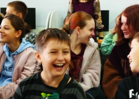 Книжки, ігри та усмішки: бібліотека зустрічає нових гостей