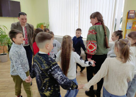 Ластівка на крилах весну принесла