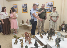 Виставка зооморфної кераміки до Дня Української Державності