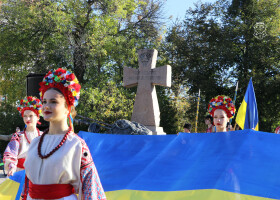 В День Захисників і Захисниць України у Полтаві вшанували пам'ять полеглих воїнів, тих, хто віддав своє життя за Україну