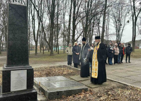 "З слова живого скуй самопали й з ними між люди іди"