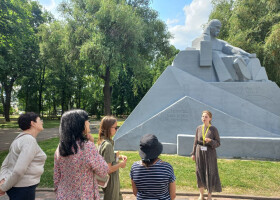 Пішохідна екскурсія містом «Панас Мирний і Полтава» (фотозвіт)