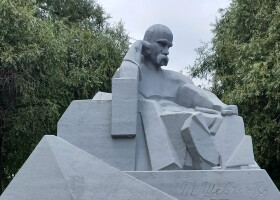 До 100-річчя відкриття пам’ятника Тарасу Шевченку у Полтаві