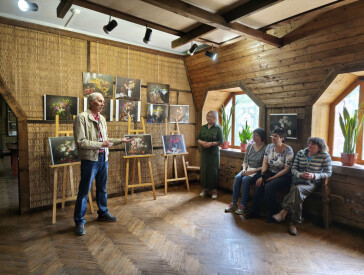 Відкриття персональної фотовиставки Тетяни Янчук «І ллється музика квітів»