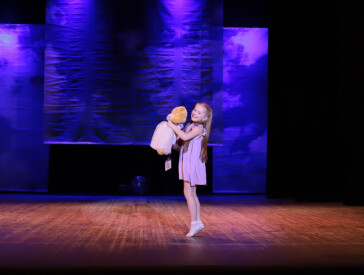 У ЦКД відбулася благодійна хореографічна постановка до Дня матері