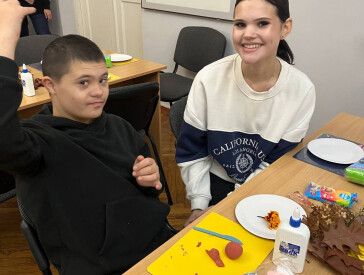 Жовтень — місяць поінформованості про людей із синдромом Дауна