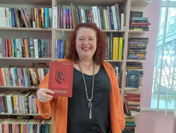 Любов здолає війну, перепливе вічність, переможе час!