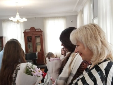 «Найперша жінка — МАМА»