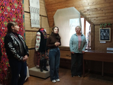 Презентація виставки «Весільний посаг»