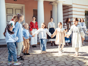 Мистецький Мурашник на садибі В.Г.Короленка