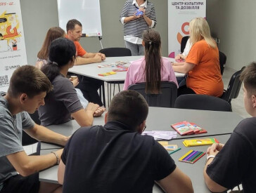 Обідня перерва із сенсом: у ЦКД шукали спокій у колі своїх