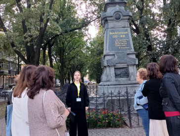 Пішохідна екскурсія "Архітектурний образ його міста: Полтава Панаса Мирного"