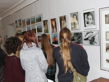 Фотомистецтво в музеї Короленка: вражаюча виставка Андрія Тєлібаєва