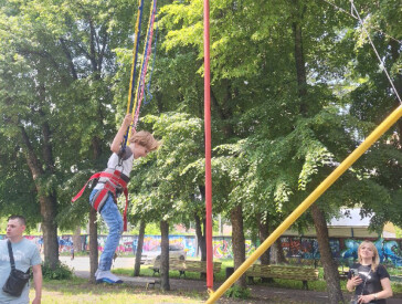 Парк "Перемога": свято на честь початку літа та канікул