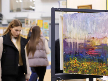 Як виставка «СОНЯШНИК – сонячне відродження»» перетворила ЦКД на простір мистецтва й взаємодії