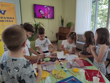 Тікай від спеки до бібліотеки!