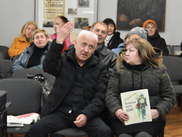 Виставка вітальних листівок із приватного зібрання Олексія Петренка