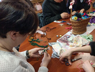 Майстер-клас із виготовлення зайчика-мотанки