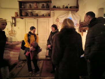 Костюмована екскурсія при свічках