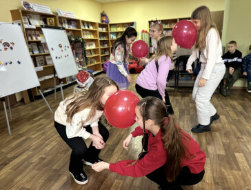 Новорічні пригоди юних читачів