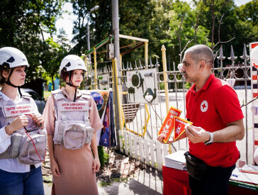 У парку «Перемога» відбувся захід до Дня молоді від Товариства Червоного Хреста України
