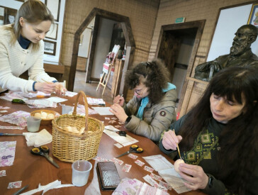 Майстер-клас із виготовлення писанок у техніці декупаж