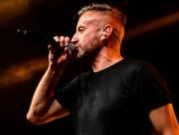 Рок, драйв та українське слово: Зустрічаємо «Жадан і Собаки» у Полтаві!