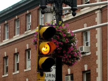 Світлофор корисна річ, служить людям день і ніч