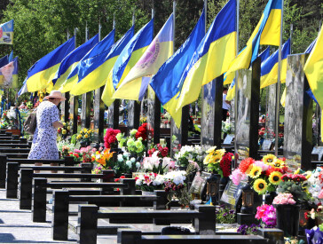 З нагоди Дня пам’яті та перемоги над нацизмом у Другій світовій війні у Полтаві поклали квіти