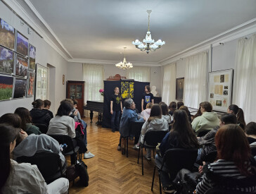 Допрем'єрний показ вистави «№ 319, або Про що курличуть журавлі»