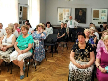 "Жінка – це епоха": "Рубікон" та "Анастасіс" представили виставу у музеї Короленка