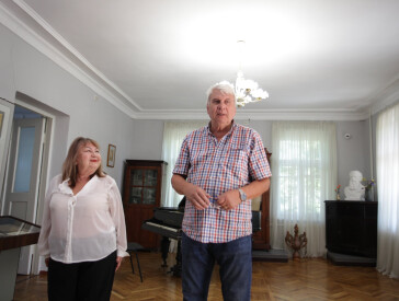 «Black and white» ювіляра