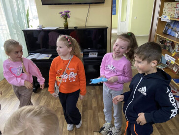 Весела зустріч із письменницею Галиною Пустовгар