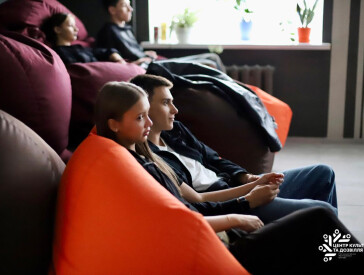 Напередодні Дня українського кіно у ЦКД спілкувалися з режисером «Порцелянової війни» Славою Леонтьєвим