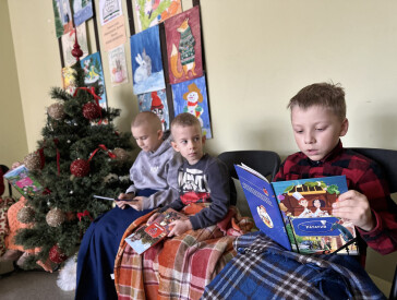 Затишна літературна зустріч для дітей у бібліотеці