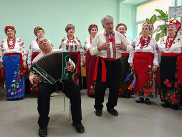 Знову ніжна, чарівна з піснею прийшла весна