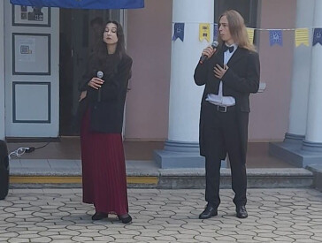 У променях вальсу