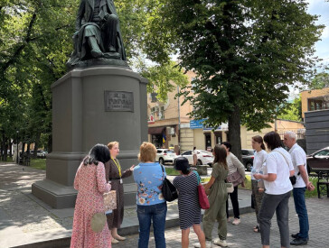Пішохідна екскурсія містом «Панас Мирний і Полтава» (фотозвіт)