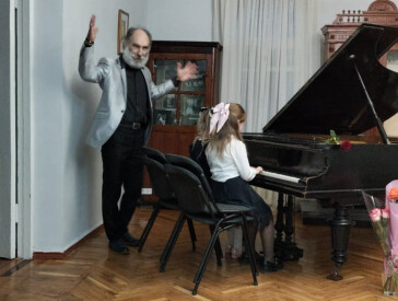 У Полтавському літературно-меморіальному музеї В.Г.Короленка відбувся теплий і натхненний музичний вечір, підготовлений учнями Богдана Стегнія