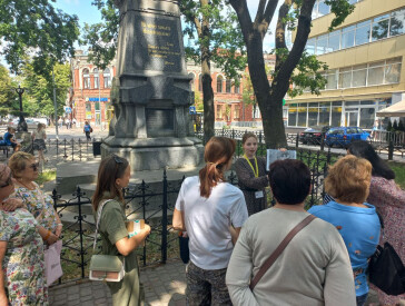 Пішохідна екскурсія містом «Панас Мирний і Полтава» (фотозвіт)