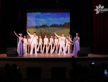 «Флеш» і «БіТ» яскраво завершили творчий сезон благодійним концертом