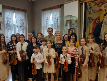 Концертна програма до Дня Збройних Сил України