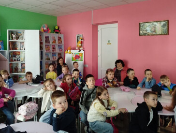 Кольорове літечко у бібліотеці: сонячні пригоди для юних читачів