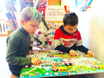 Тепло книжкової родини для маленьких полтавців