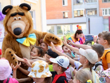 Дитячі циркові студії міста показали виставу "WOW-ШОУ"