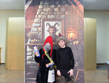 Театральна вистава «Лев, Чаклунка та Платтяна Шафа»