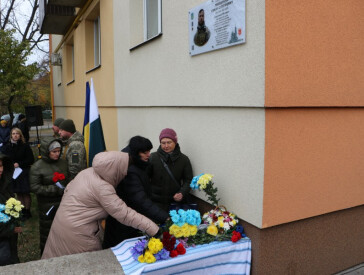 У Полтаві відкрили меморіальну дошку загиблому Герою Роману Твердохлібу