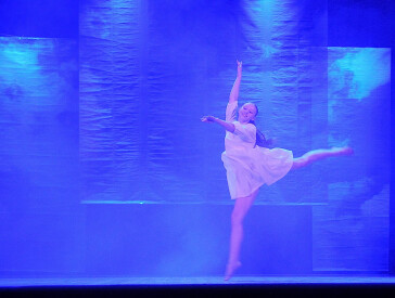 У ЦКД відбулася благодійна хореографічна постановка до Дня матері