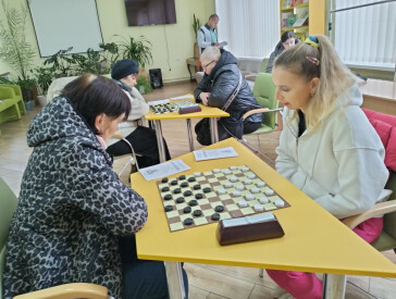 Зустріч за шашковою дошкою